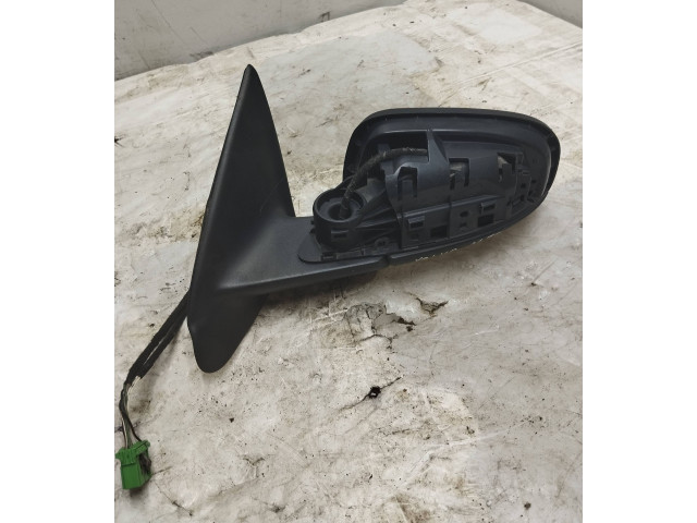 Зеркало электрическое        Volvo V70  2005 - 2008 года   