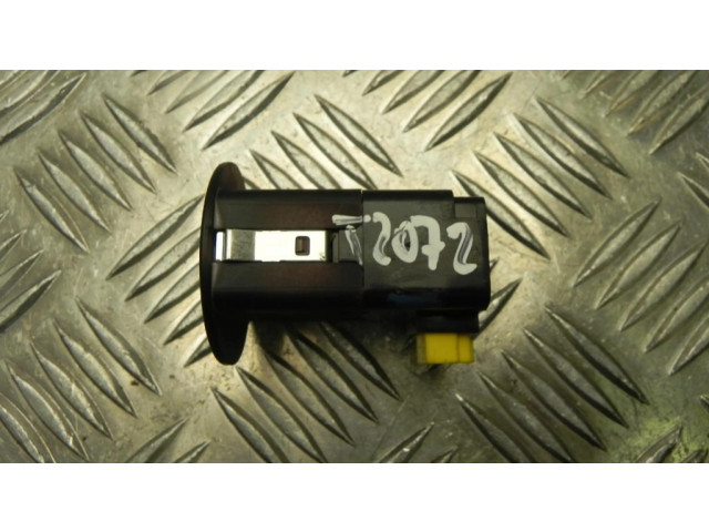 Включатель надувной подушки для пассажира