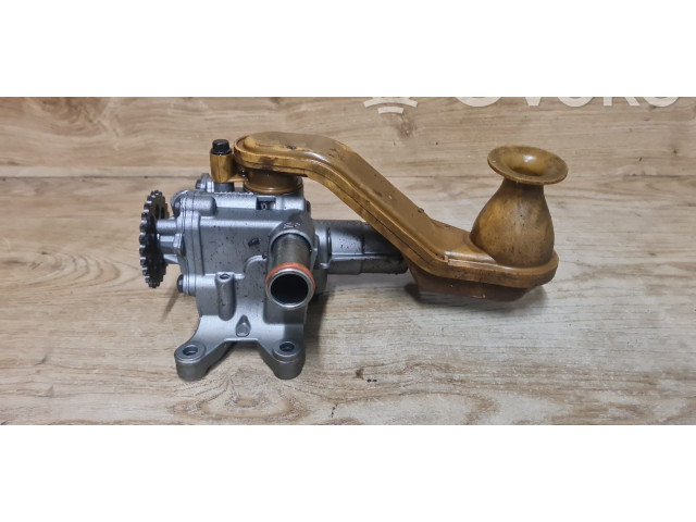 Масляный насос  D5204T3 31330979  Volvo V60 