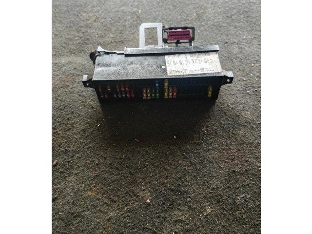   Pojistková skříňka    Volkswagen Tiguan 2011