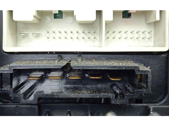 Рулевая рейка Модуль блока управления кондиционером Volkswagen Caddy 2004 - 2010 года