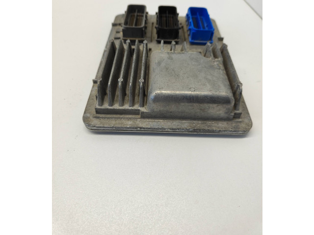 Блок управления двигателя 12697902, 811839393   Chevrolet Camaro