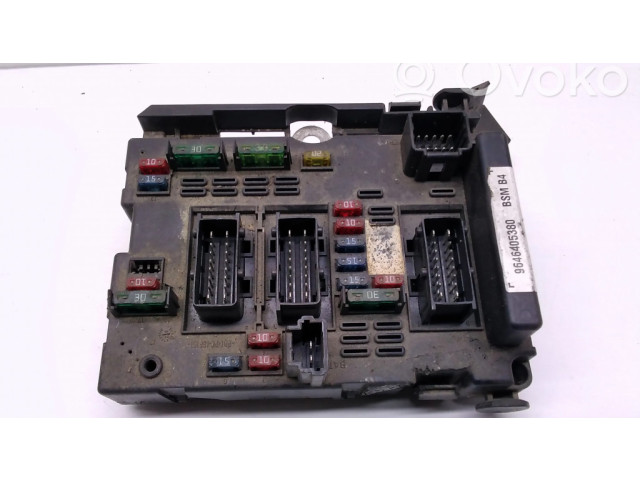 Блок предохранителей 9646405380, 21433090 Citroen C5