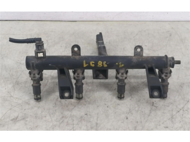 Топливная рампа 9628982980D Citroen Xsara