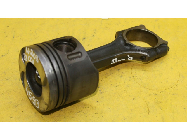 Píst Mercedes-Benz C W203