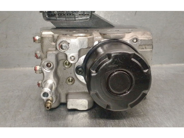 Блок АБС 4454053020, 4405053040 Lexus IS 200-300 1999 - 2005 года