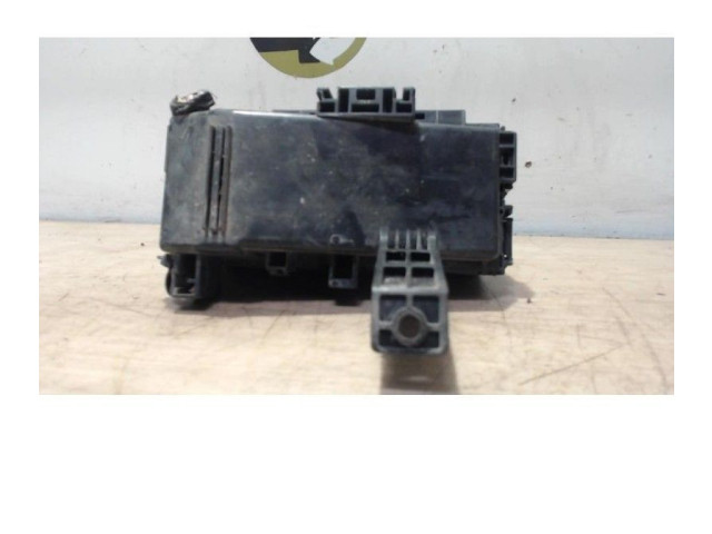 Pojistková skříňka Nissan Navara D40 2006