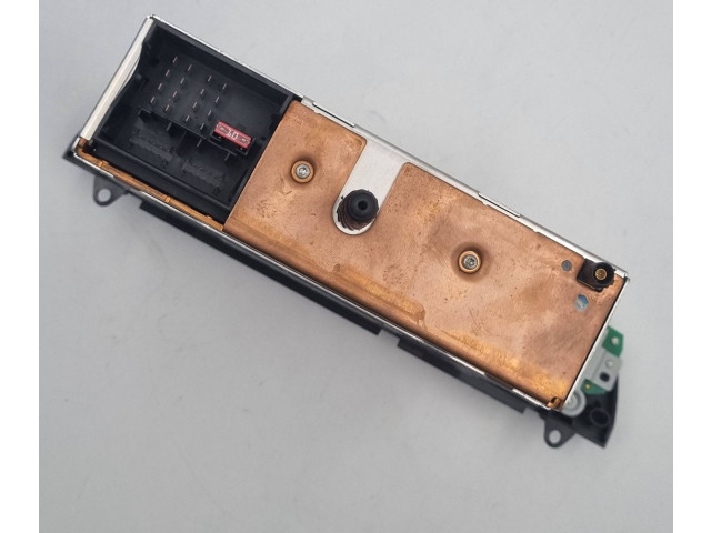 Радио/ проигрыватель CD/DVD / навигация 9132254, 65129132254    BMW X3 E83