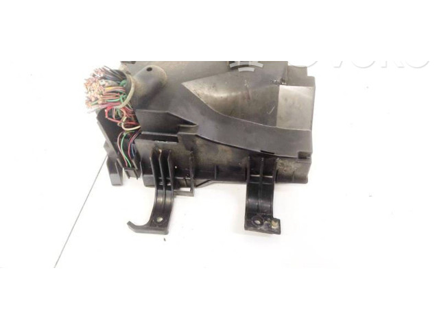 Pojistková skříňka Mazda 6 2002