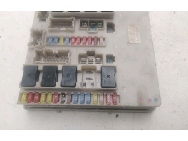 Pojistková skříňka Řídící jednotka BSM Renault Clio III 2005