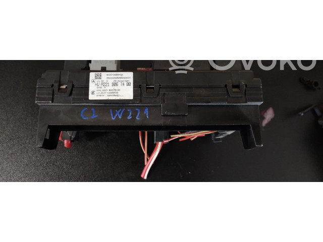 Pojistková skříňka A2219067000, A2219067400 Mercede-Benz S AMG W221 2012