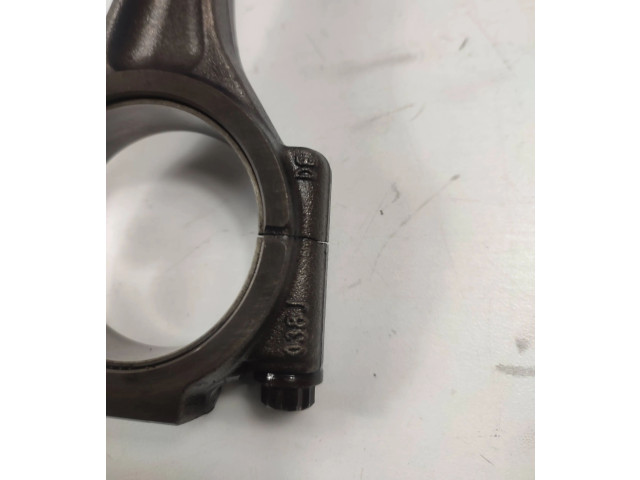  Поршень с шатуном  038J  Volkswagen PASSAT B6  