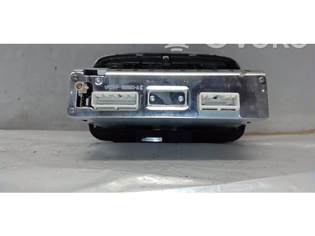 Pojistková skříňka Радио/ проигрыватель / навигация A4539009404 Smart ForFour II W453 2016