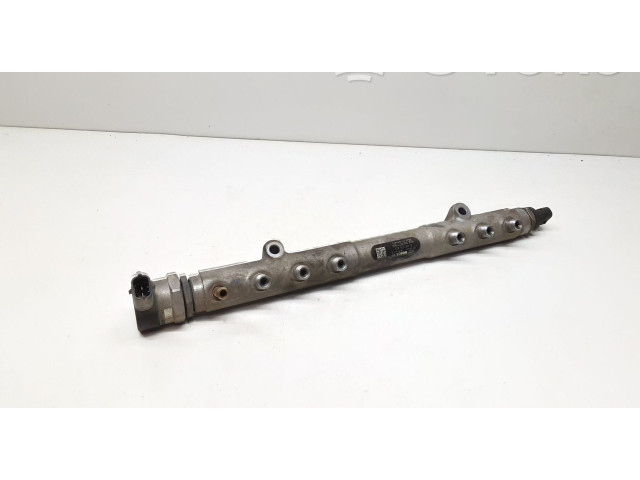 Vstřikovací lišta 30777576, 30777554 Volvo V50