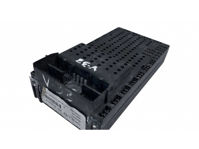 Блок предохранителей 9452773, 9452557 Volvo S80