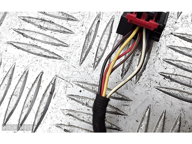 Zpětné zrcátko Volkswagen Tiguan 2009 E1020933