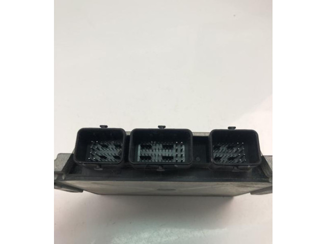 Блок управления двигателя 30729351, FR182   Volvo V70