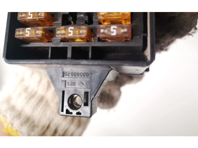 Блок предохранителей  63593576, 63593576   Skoda Fabia Mk2 (5J)    