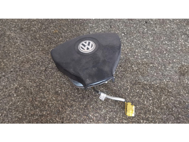 Подушка безопасности водителя 1K0880201DC Volkswagen Golf V