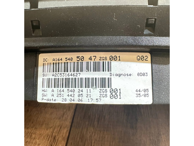 Панель приборов a1645405047, a1645402411   Mercedes-Benz GL X164       