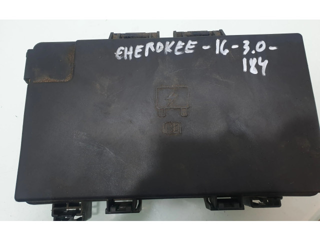 Блок предохранителей P68242818AC Jeep Grand Cherokee