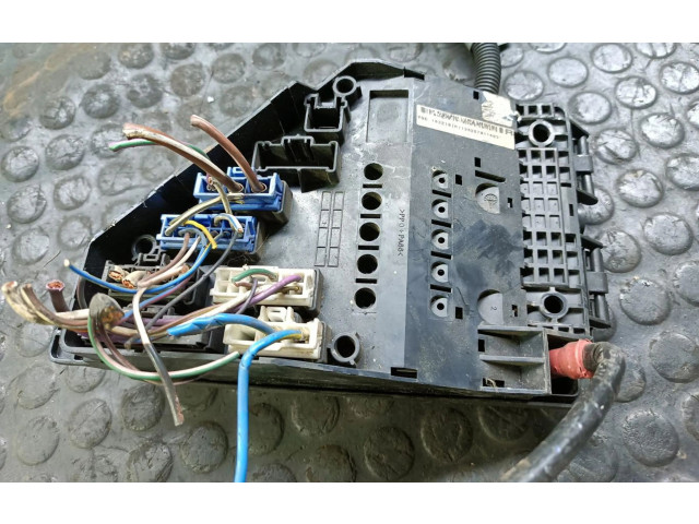 Блок предохранителей YQE103210   MG ZS    