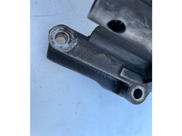 Масляный насос   038115105C  Audi A3 S3 8P 