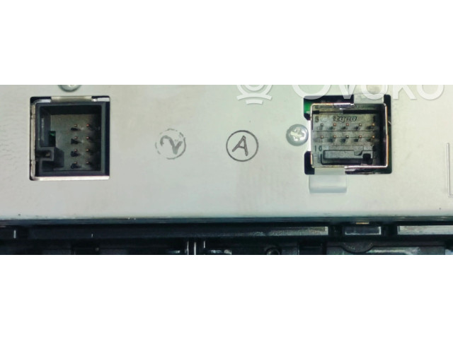 Дисплей    A2048202697   Mercedes-Benz GLK (X204)