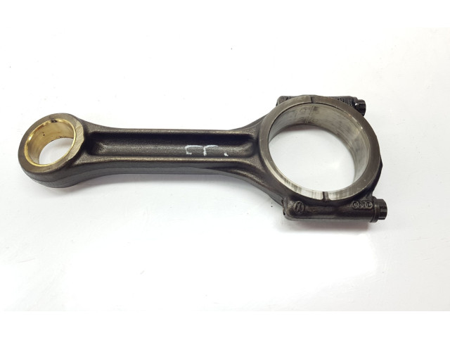 Шатун CRLB 04L105401A, 04L105401A    Skoda Superb B8 (3V)  