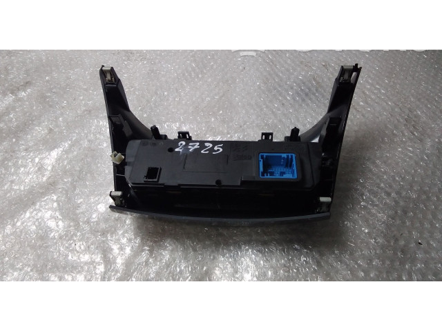 Блок управления климат-контролем E1063150 Peugeot 2008 I