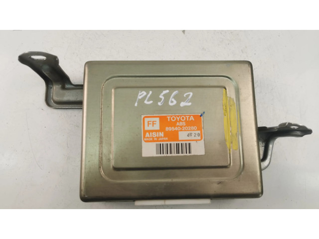 Řídící jednotka 8954020280 Toyota Carina T190 1995