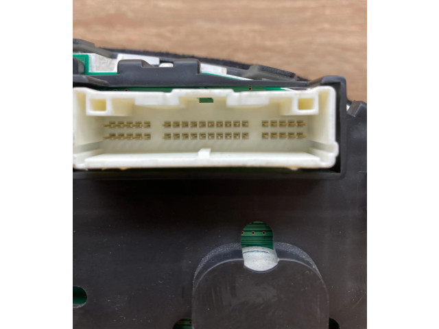 Přístrojová deska Nissan Qashqai 2006 JD260, 7626798