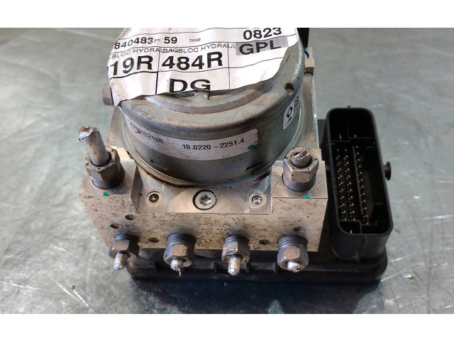 АБС Steuergerät Dacia Sandero 2008 - 2012 года