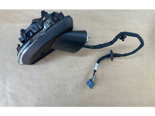 Зеркало электрическое Volvo XC40 - года