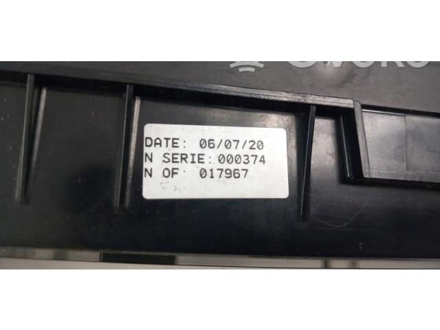 Дисплей       Renault Scenic III -  Grand scenic III