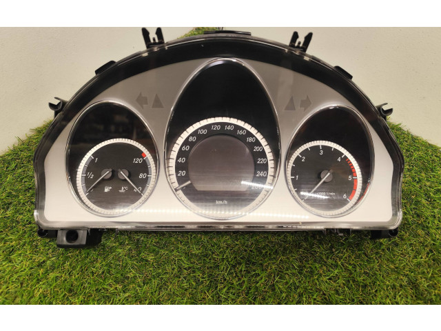 Панель приборов A2049005107, A2049012301   Mercedes-Benz GLK (X204)       