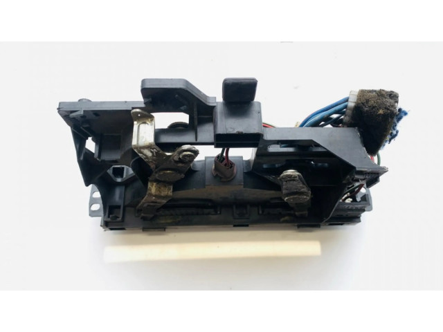 Блок управления климат-контролем Mazda 626