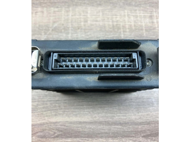 Turbodmychadlo Блок управления двигателем ECU 0280800100, 0025453632 Mrcedes-Benz E W124