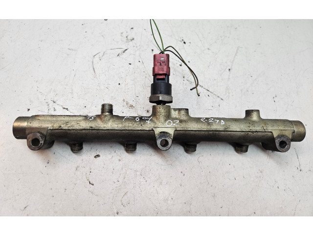 Vstřikovací lišta 0445214017 Peugeot 607