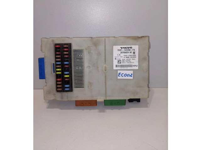 Блок предохранителей 30765624AE, 7G9T14C256FA Volvo V70