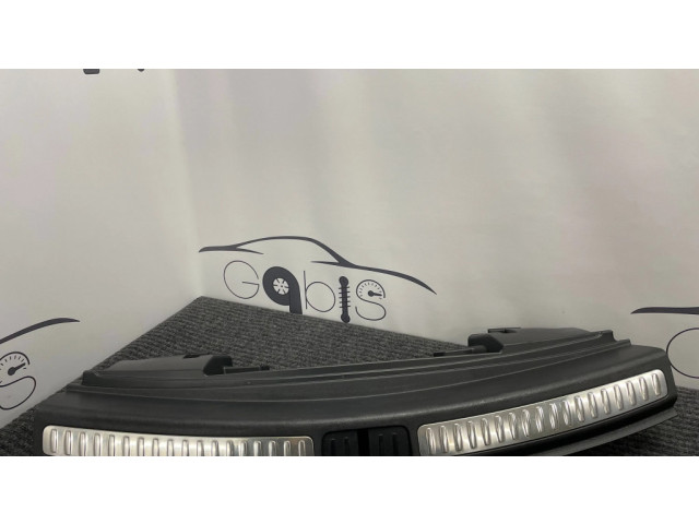 Отделка порога багажника