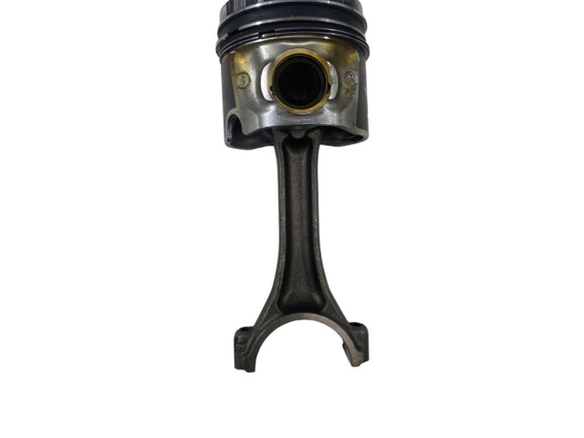 Поршень Audi A3 S3 A3 Sportback 8P