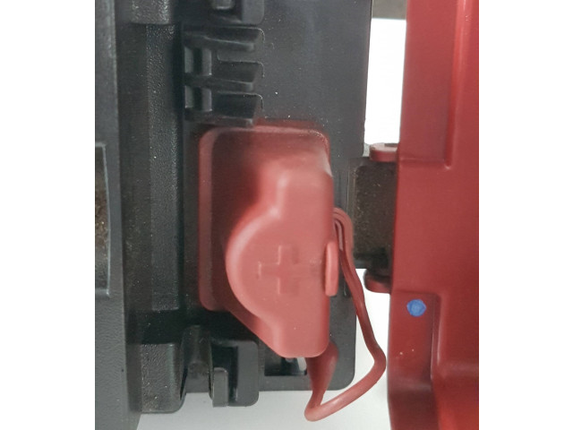 Блок предохранителей GX7314A076BA Jaguar XE