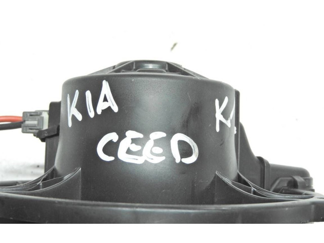 Вентилятор печки    F00S33F023   KIA Ceed