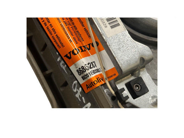 Подушка безопасности водителя 8686287, 70396100 Volvo V70