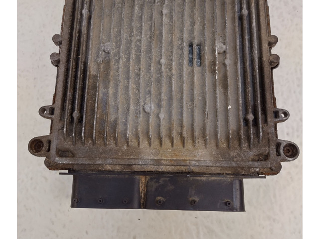 Блок управления двигателем Блок управления P05187324AB, 0281013643 Jeep Grand Cherokee (WK)