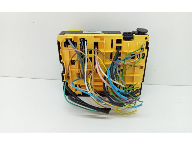 Блок предохранителей  9804848580   Peugeot 2008 I    