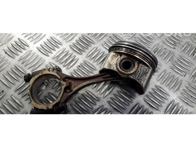 Поршень с шатуном Lexus IS 200-300 для бензинового двигателя 2.0