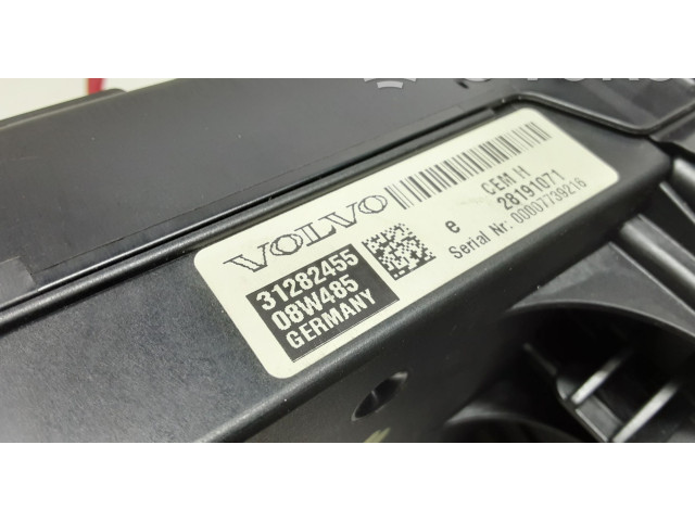Блок предохранителей 31282455, 28191071 Volvo S60