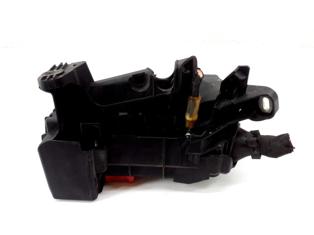 Pojistková skříňka A2465400182, A2465410905 Mercedes-Benz GLA W156 2015